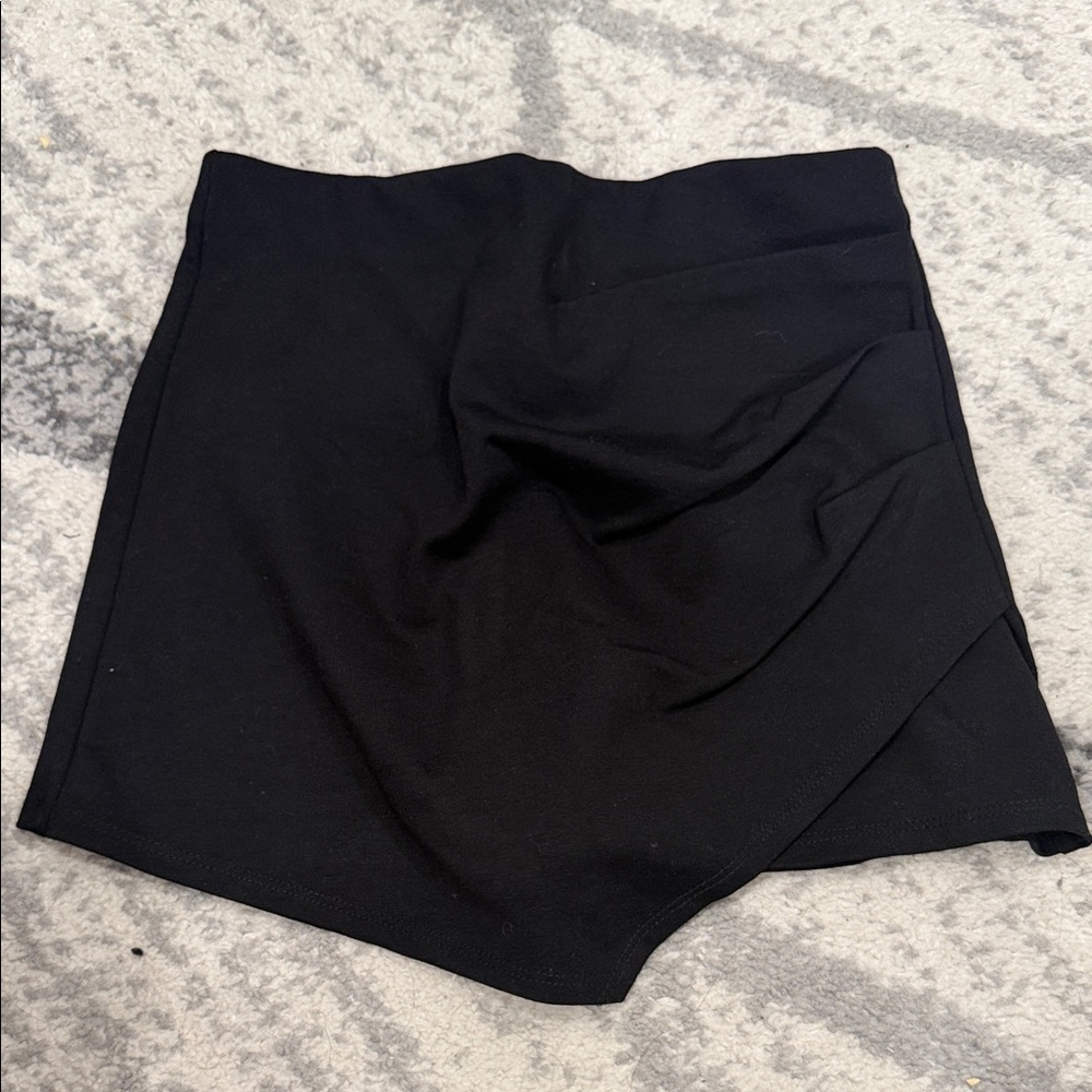 Windsor Elegant Black Skort